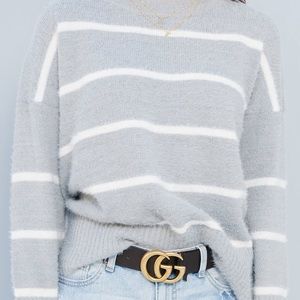 Boutique gray and white sweater